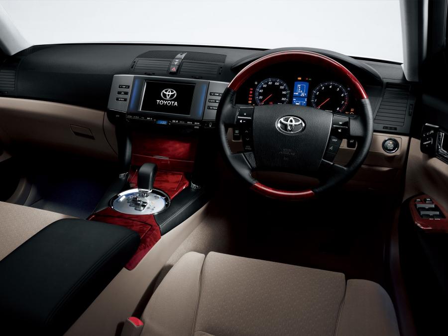  Toyota Mark X 2006 года  (фото 2 из 6)